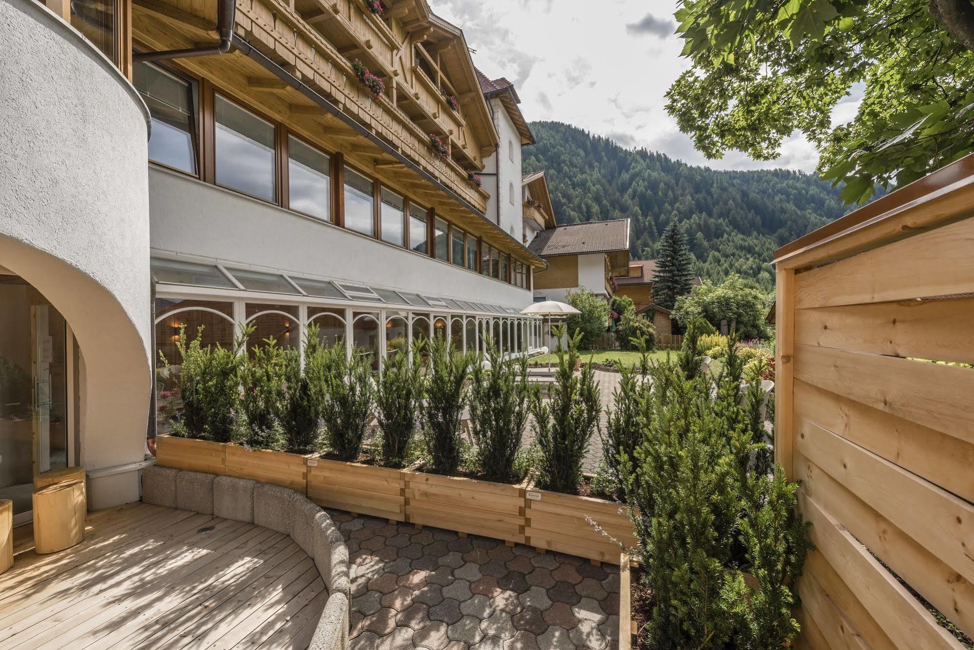 Bed & Breakfast Abis - Dolomites 리오디푸스테리아 외부 사진